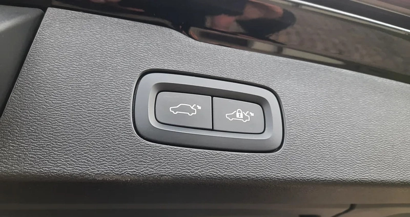 Volvo V60 Cross Country cena 119900 przebieg: 64800, rok produkcji 2020 z Biała małe 667